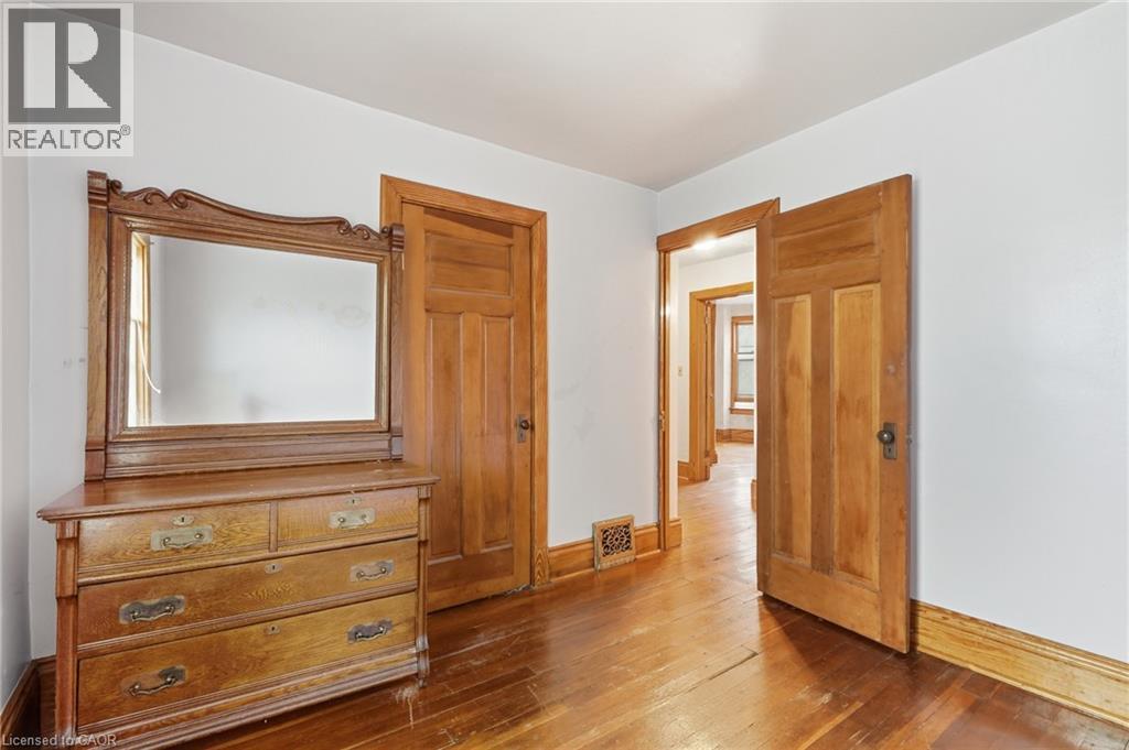58 Connaught Avenue South — photo 22