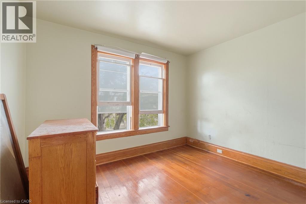 58 Connaught Avenue South — photo 23