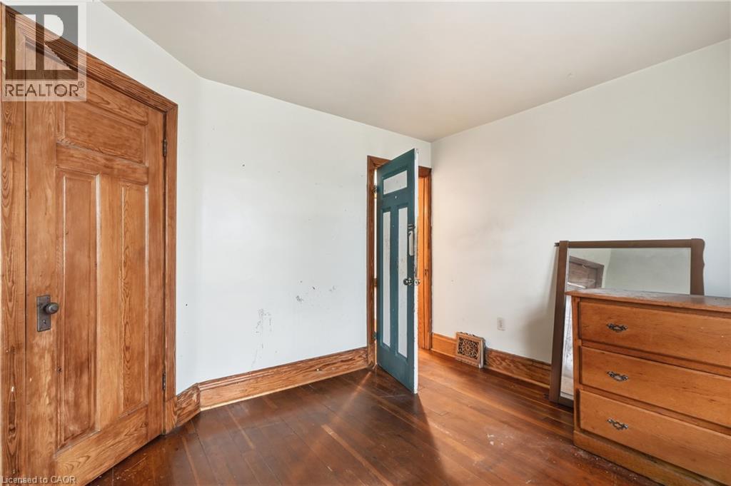 58 Connaught Avenue South — photo 24