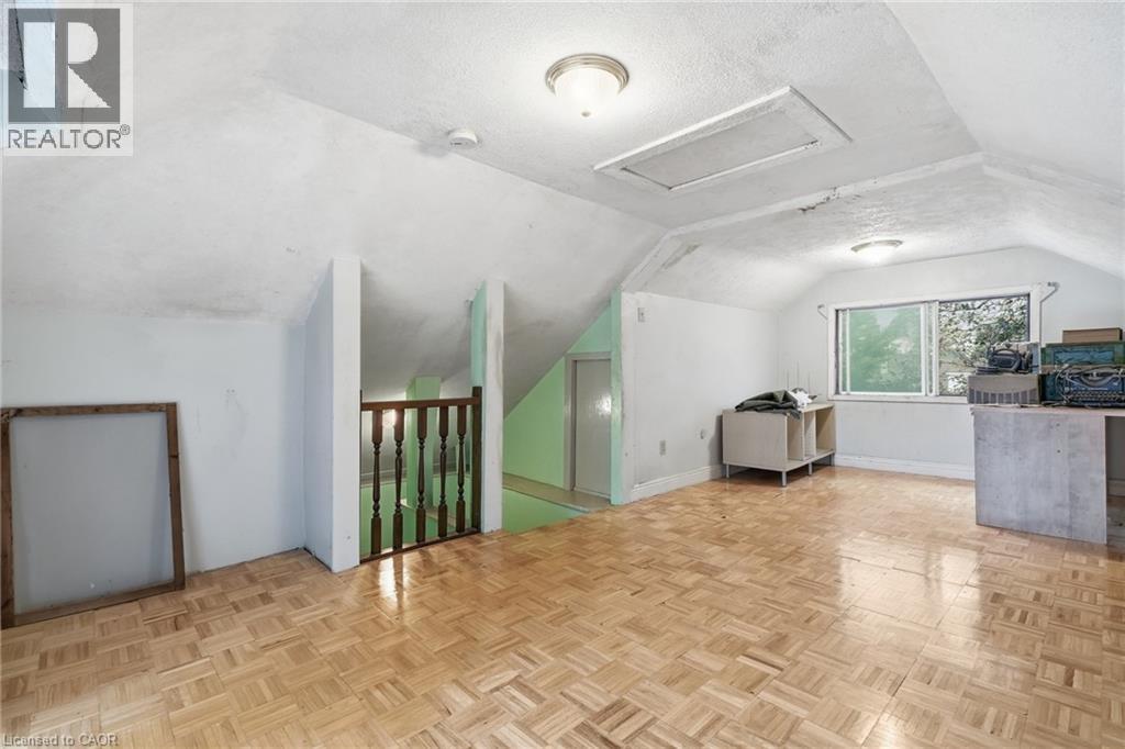 58 Connaught Avenue South — photo 37