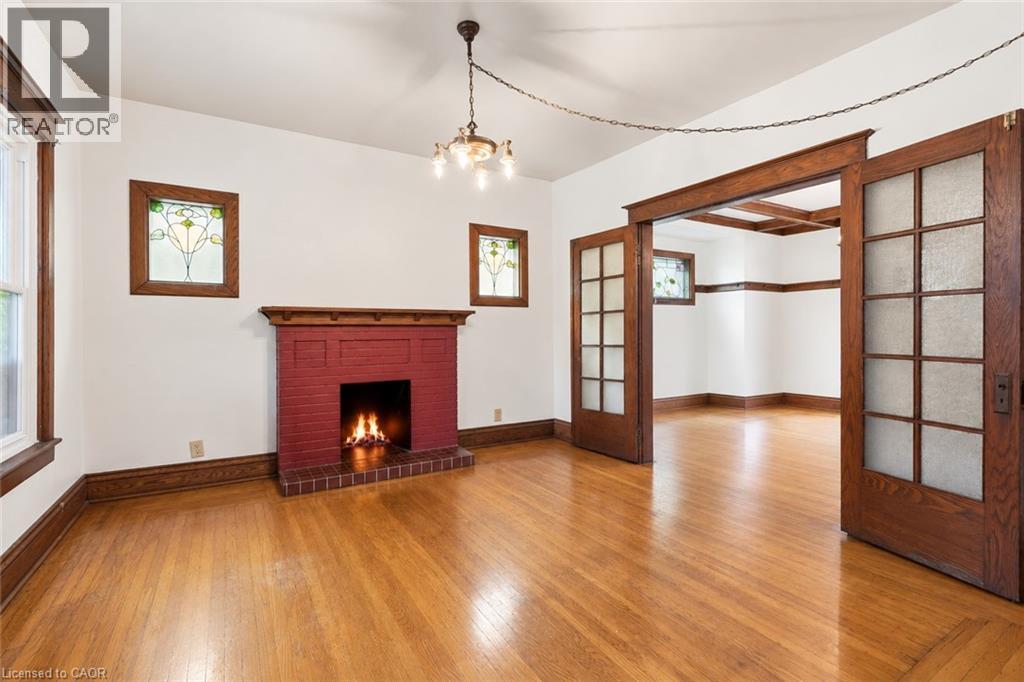 58 CONNAUGHT Avenue S - 6