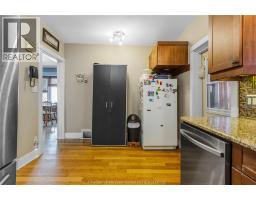 Laundry room - 97 Victoria Avenue, Chatham, ON N7L3A2 Photo 9