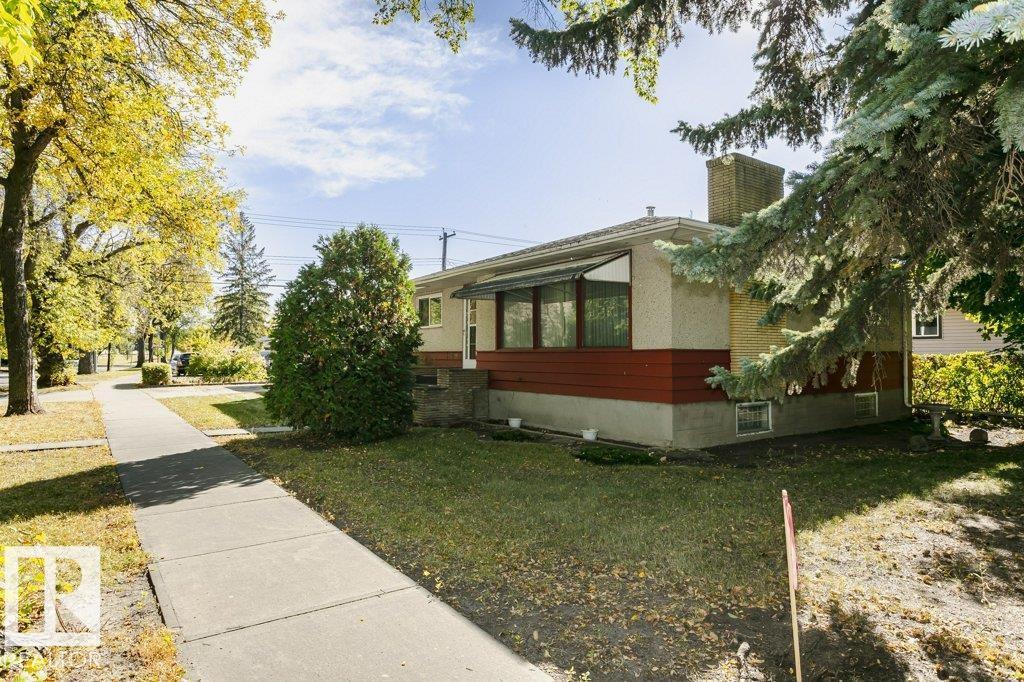 9555 81 ST NW, Edmonton 3