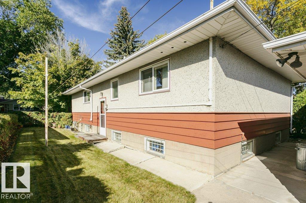 9555 81 ST NW, Edmonton 5