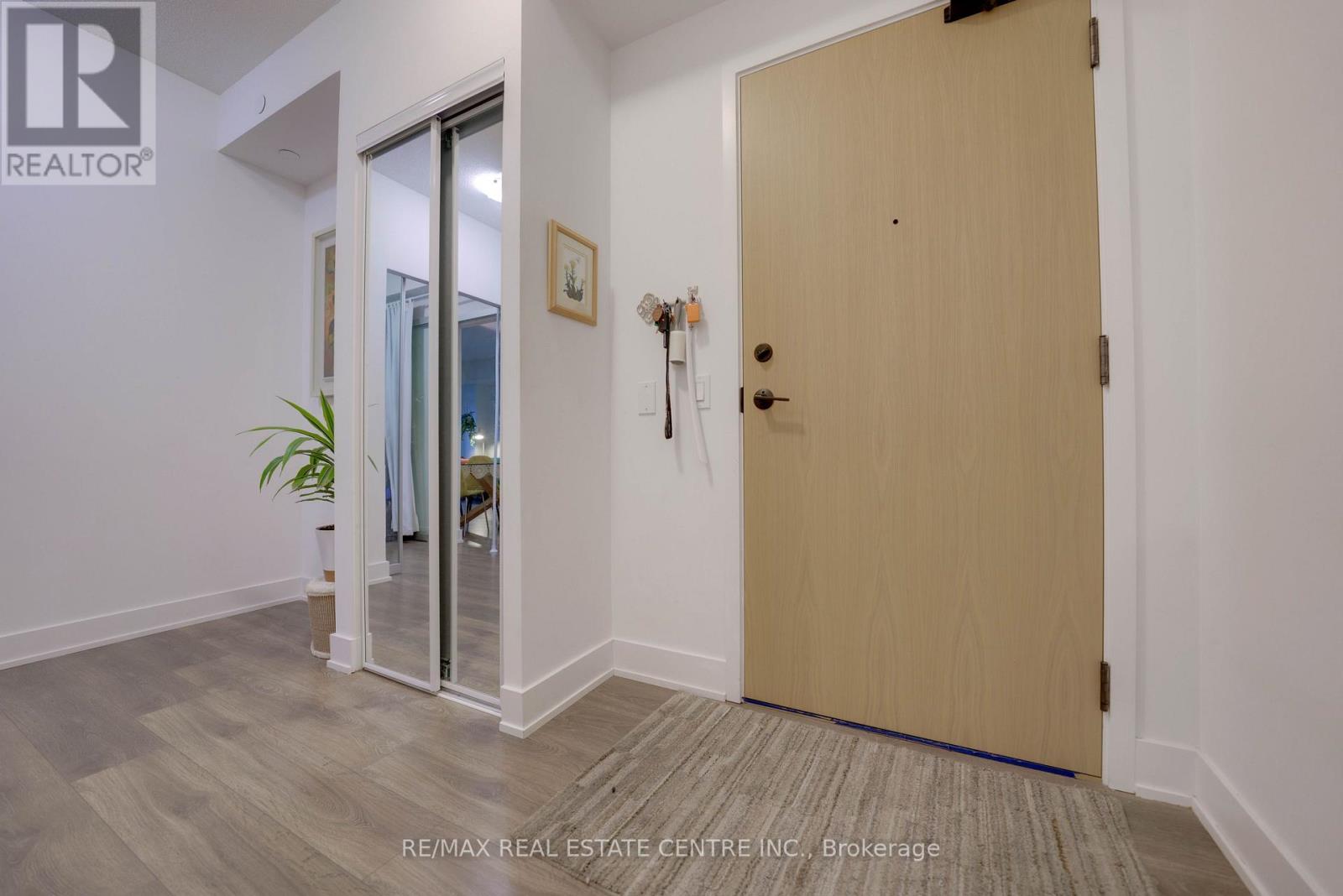 509W - 202 BURNHAMTHORPE ROAD E, Mississauga (City Centre) — photo 6