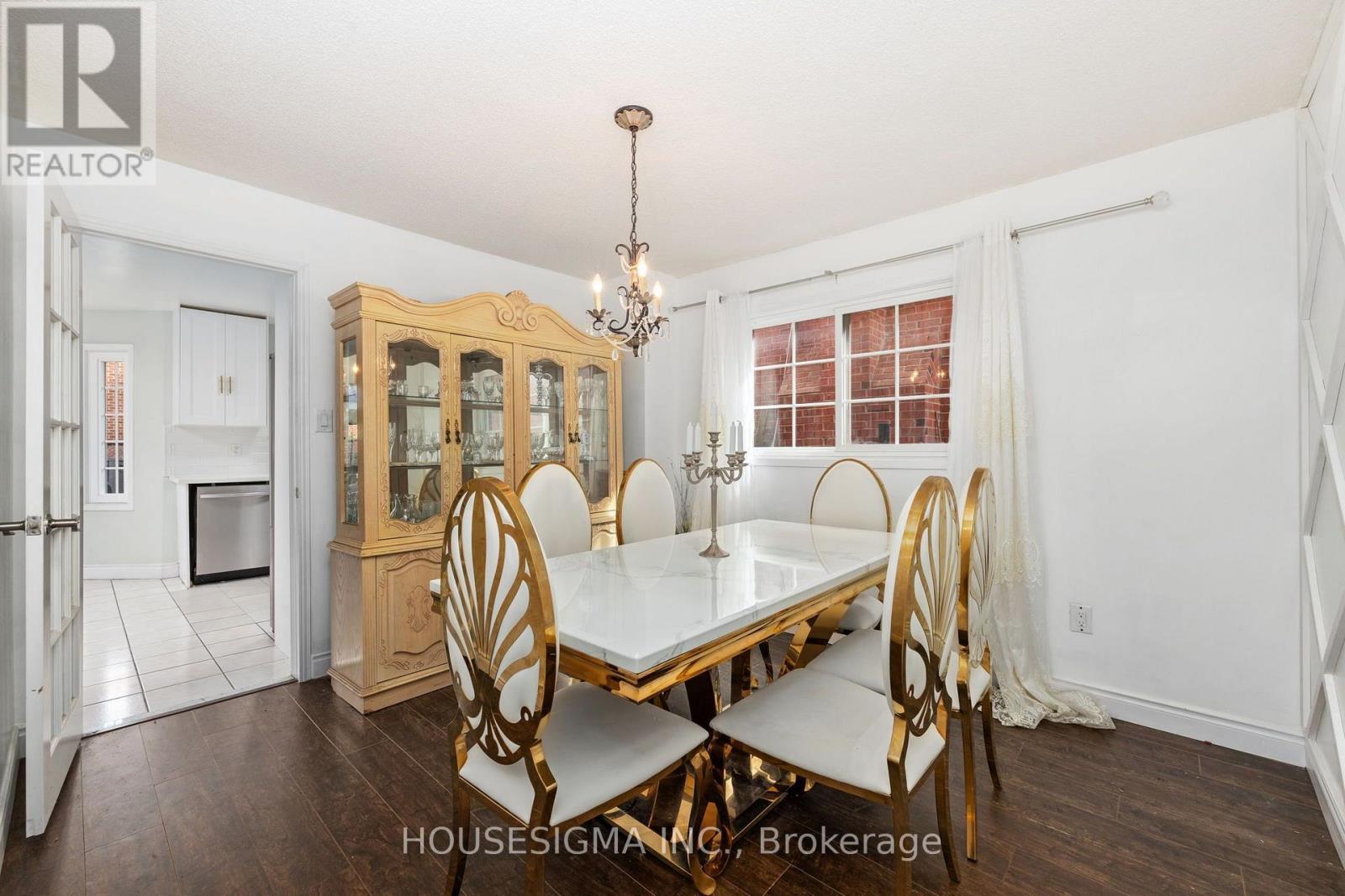 32 Ballycastle Crescent, Brampton, ON photo 10