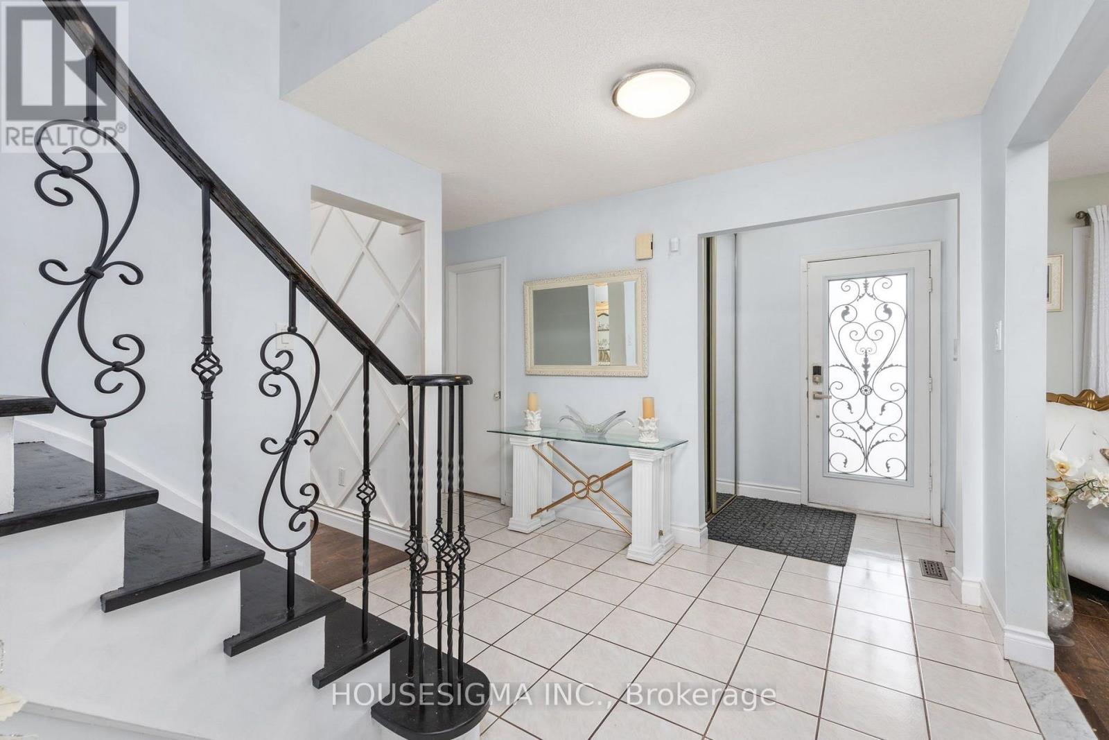 32 Ballycastle Crescent, Brampton, ON photo 18