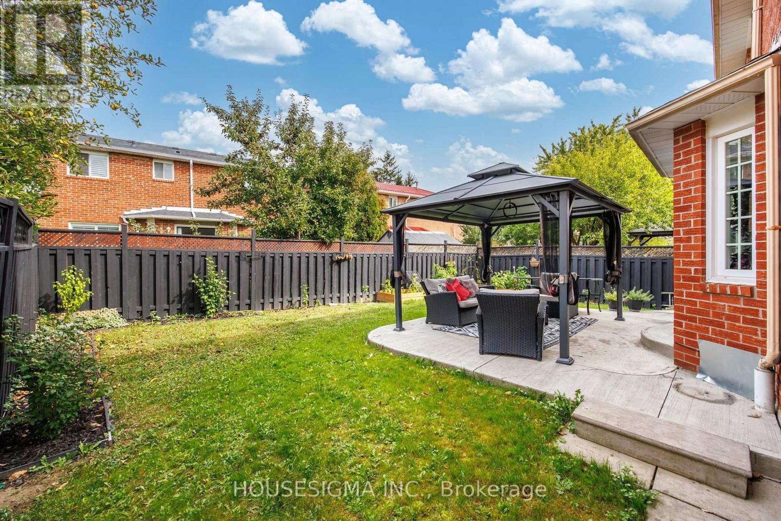 32 Ballycastle Crescent, Brampton, ON photo 35