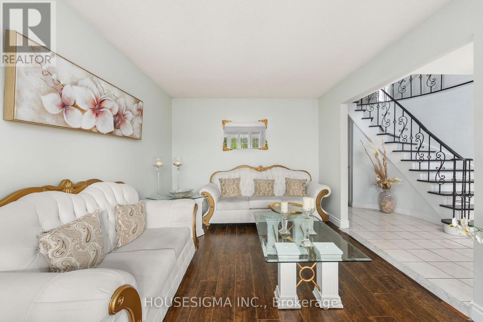 32 Ballycastle Crescent, Brampton, ON photo 7
