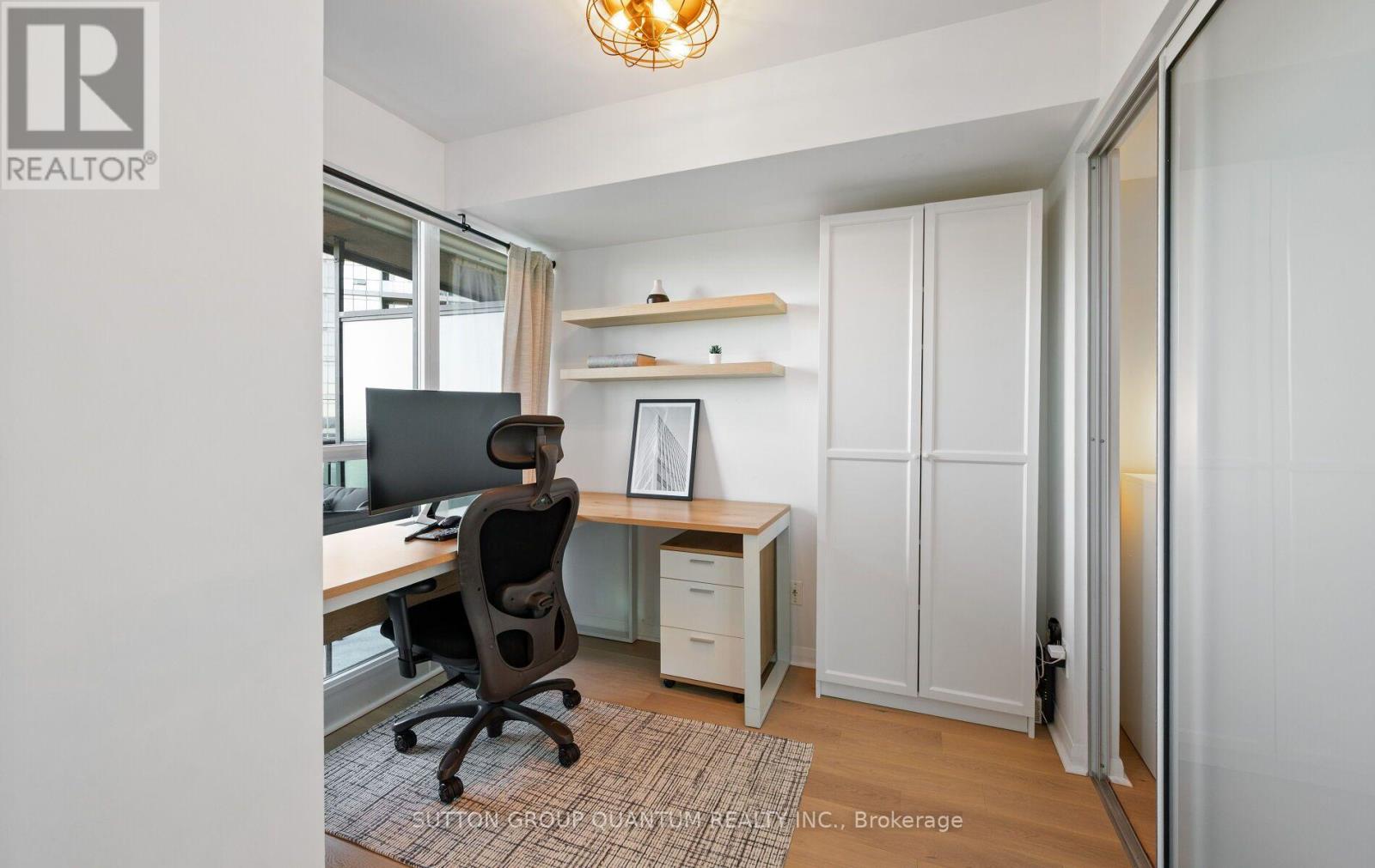219 Fort York Boulevard — photo 10