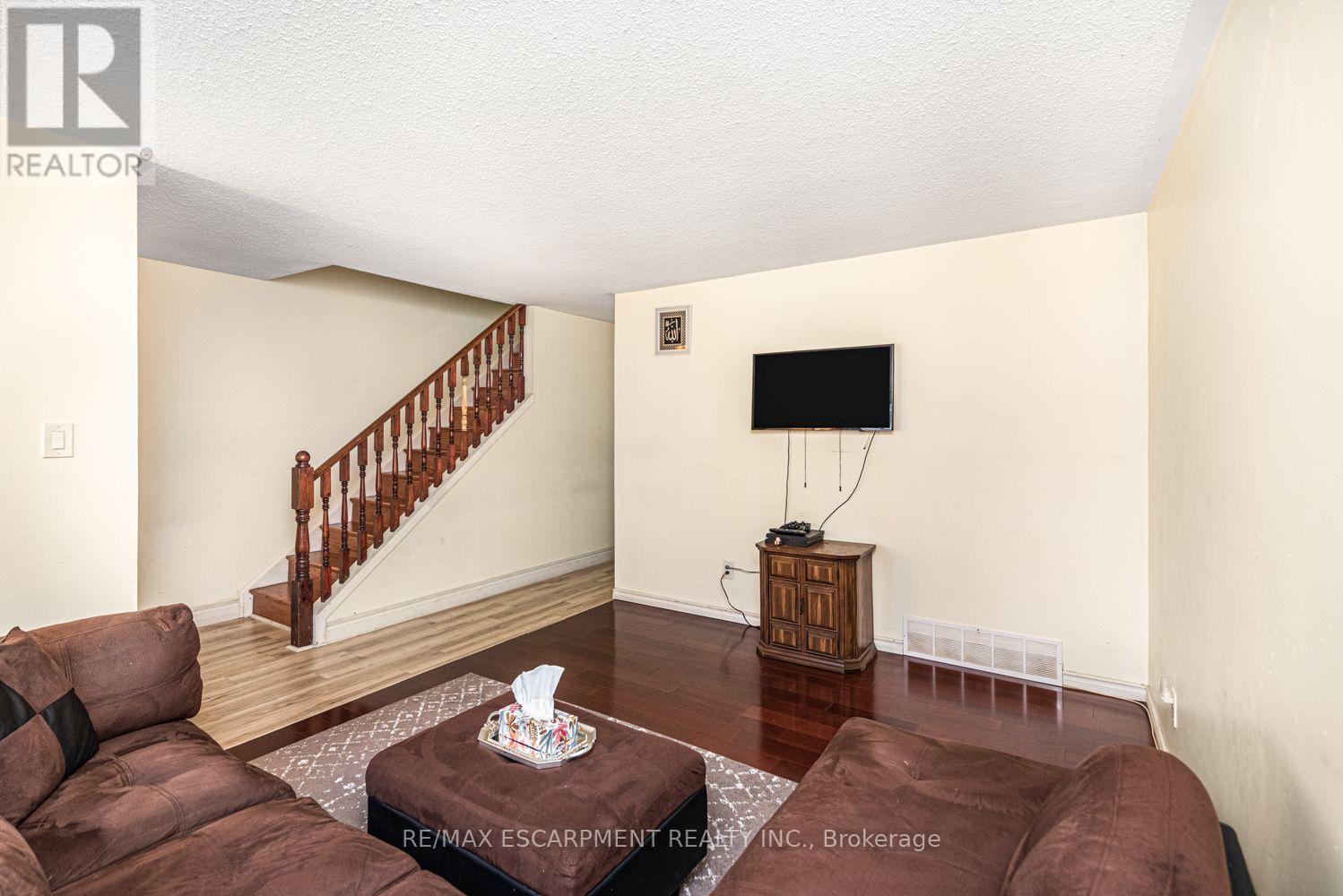 5- 2700 Barton Street East, Hamilton, ON photo 8
