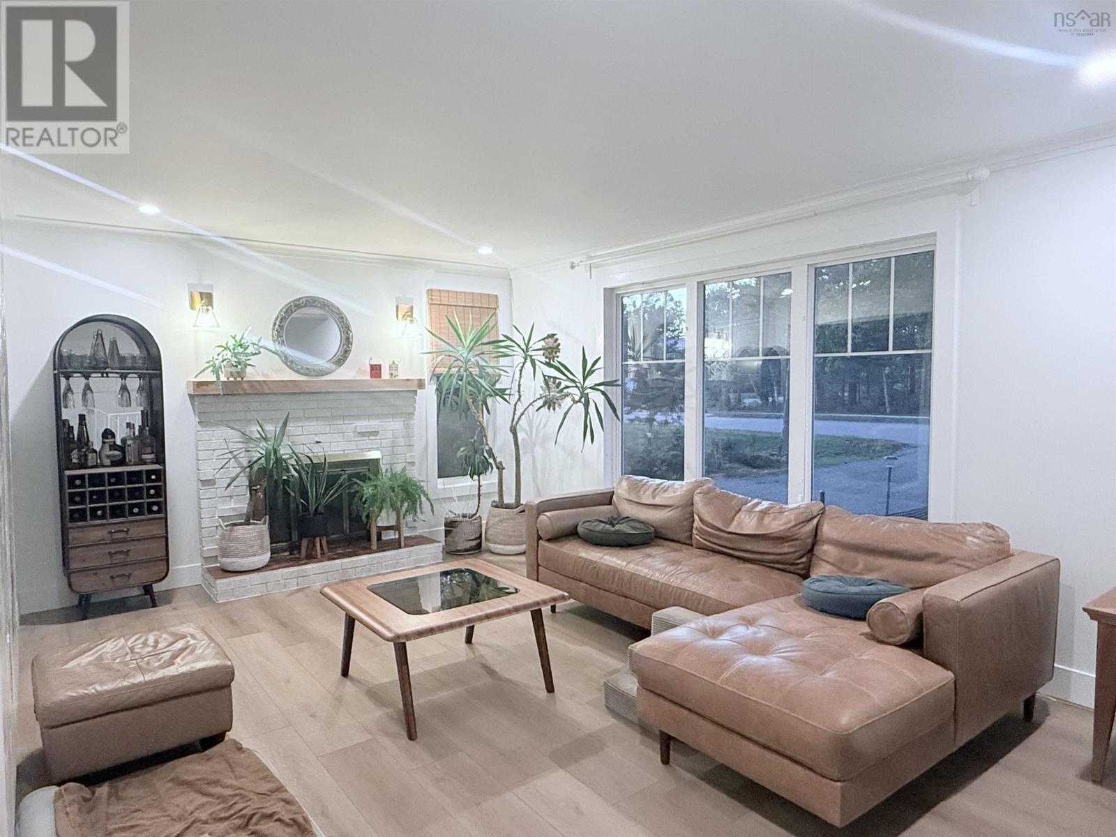 45 Springwaters Place - 16