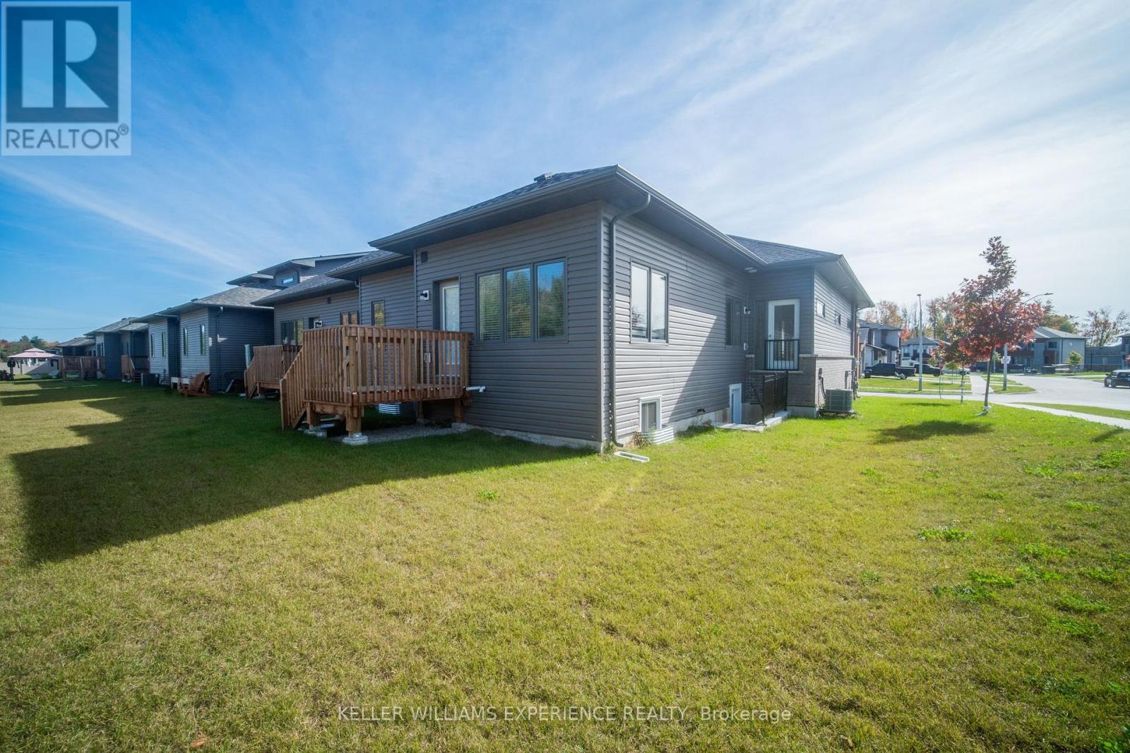 3080 Sandy Acres Avenue — photo 8