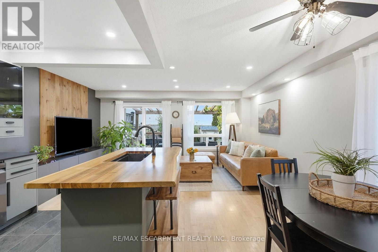 42 Kildonan Crescent — photo 13