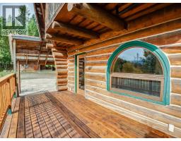 Kitchen - 6238 Youngs Road, Winlaw, BC V0G2J0 Photo 18