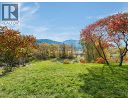 Full bathroom - 6238 Youngs Road, Winlaw, BC V0G2J0 Photo 10