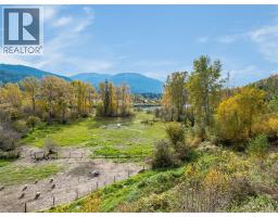 Living room - 6238 Youngs Road, Winlaw, BC V0G2J0 Photo 17