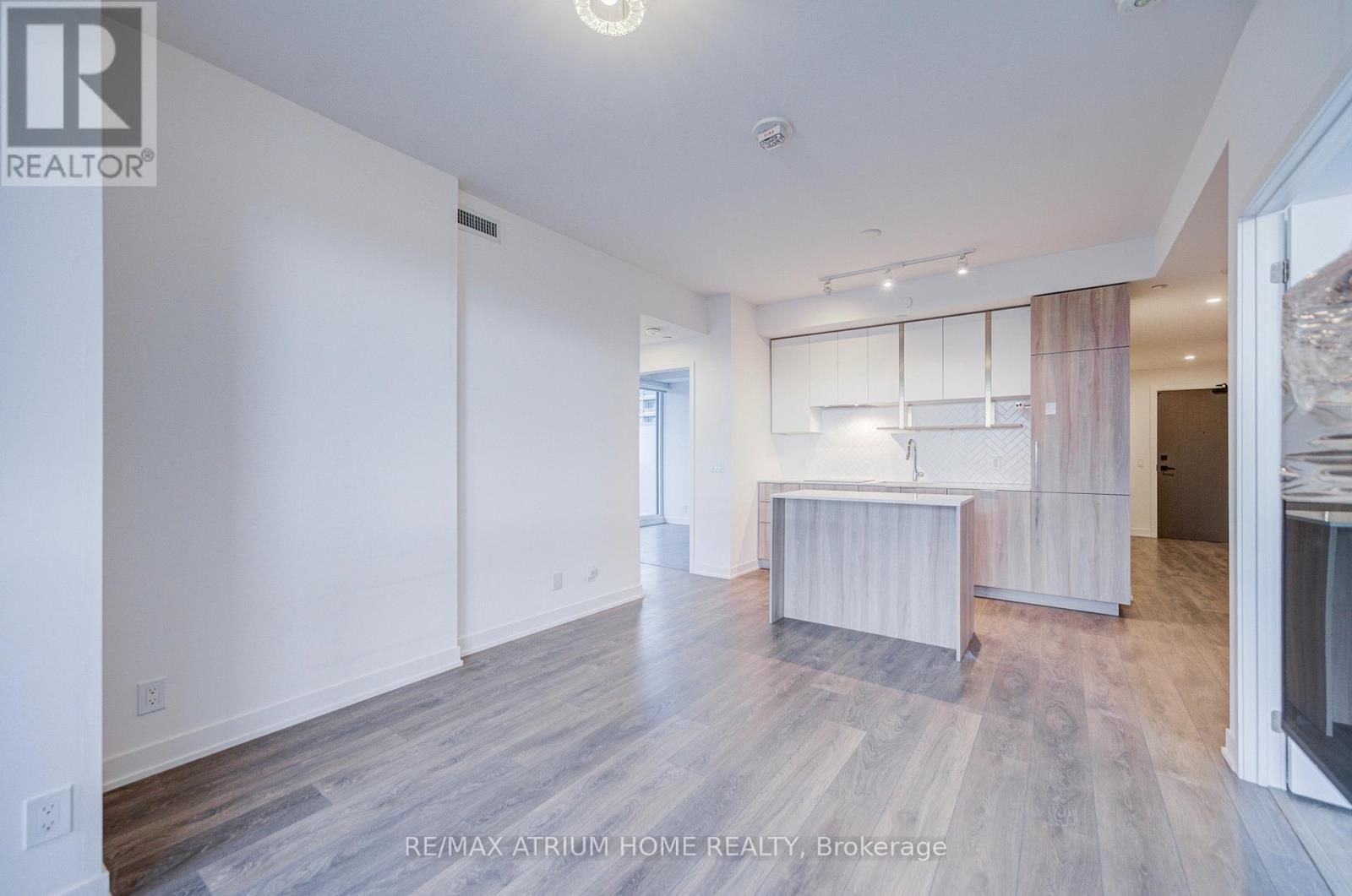 #2204 15 HOLMES AVENUE - 11