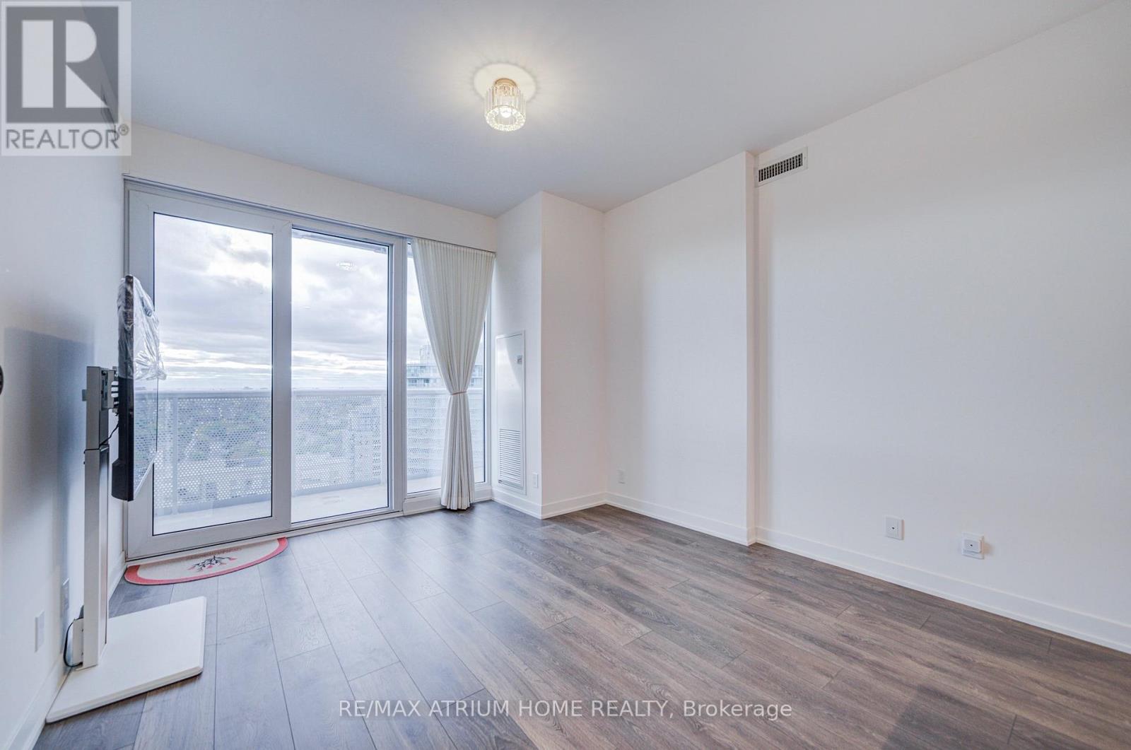 #2204 15 HOLMES AVENUE - 12