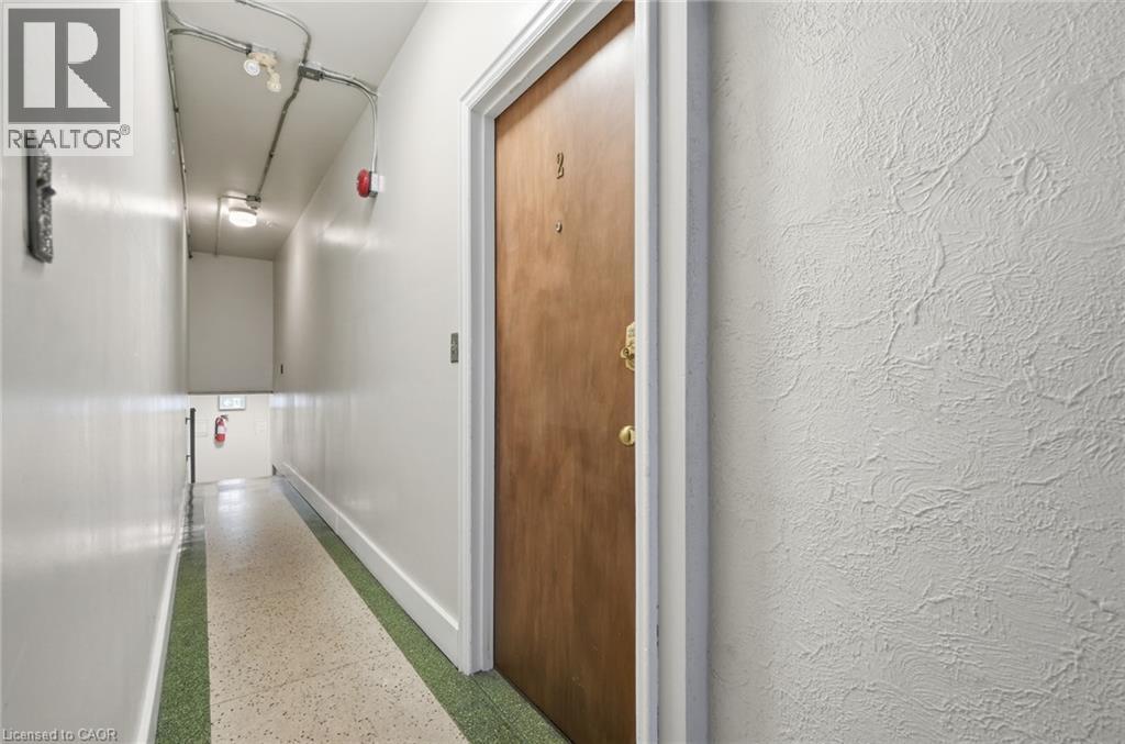 802 King Street West — photo 7