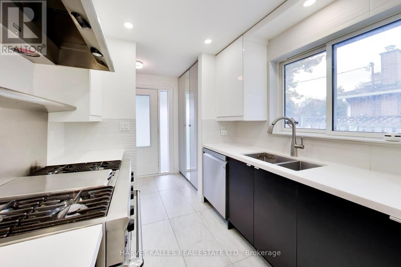 80 Sherwood Forest Drive, Markham, ON photo 8