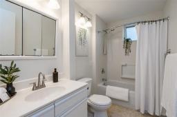 Loft - 321 Kilbride Avenue, Winnipeg, MB R2V1A4 Photo 7