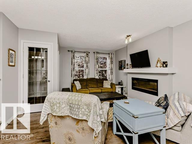 8323 Ellis Crescent NW, Edmonton 3