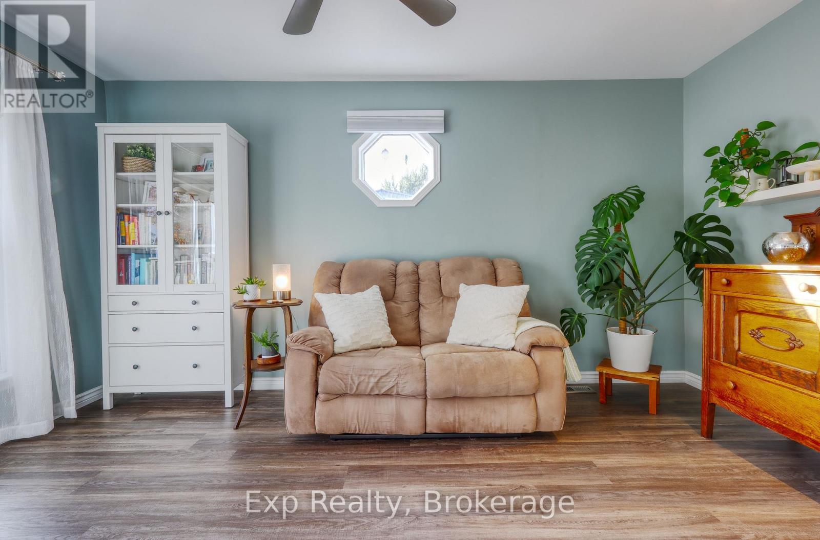 247 LAKESHORE DRIVE - 15