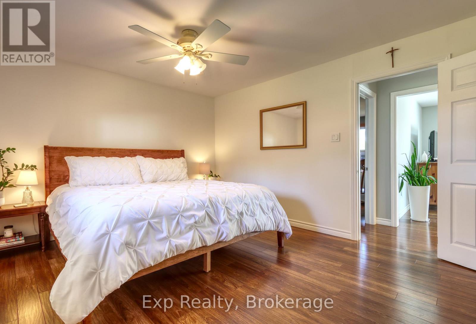 247 LAKESHORE DRIVE - 36