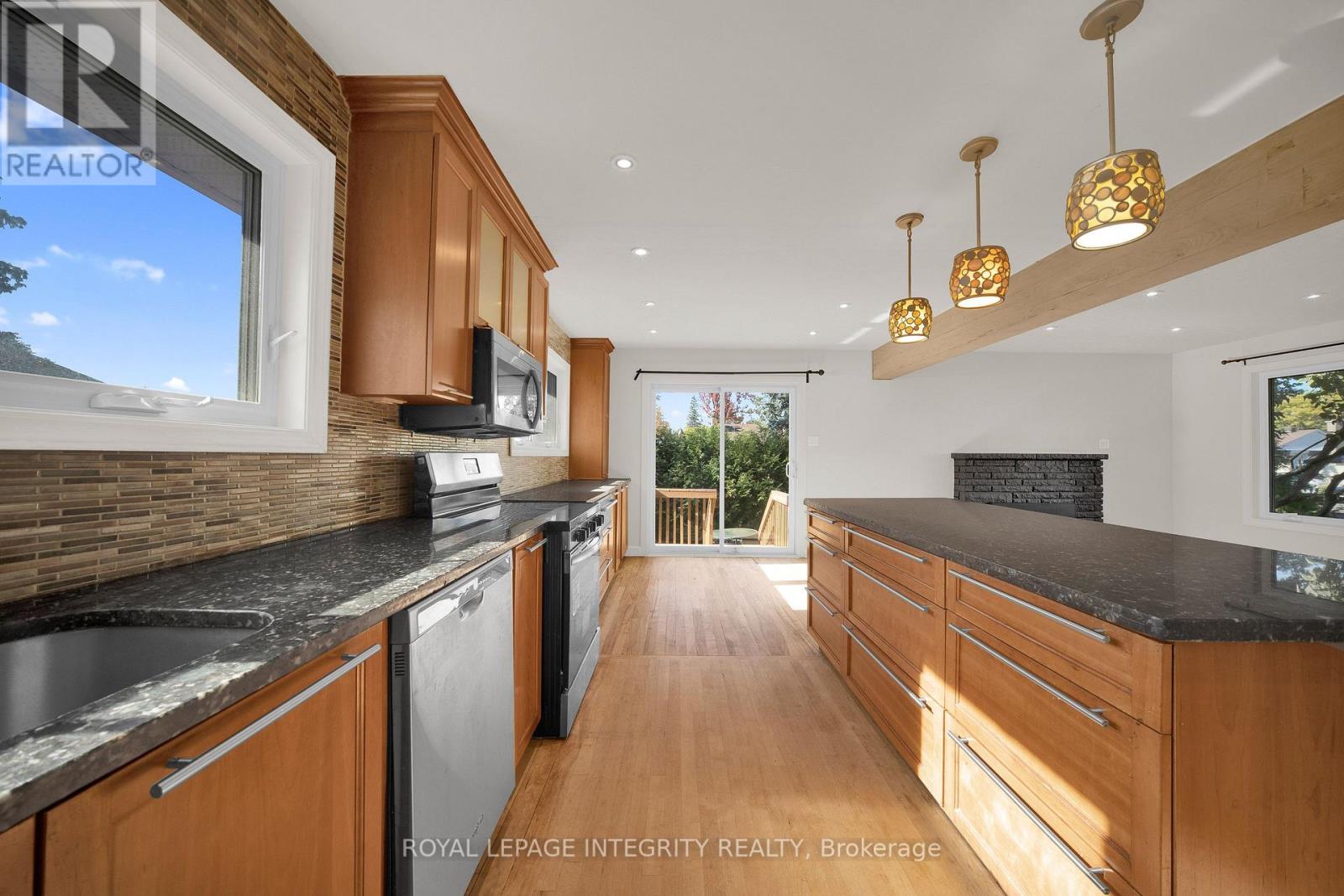 2408 Drury Lane — photo 13