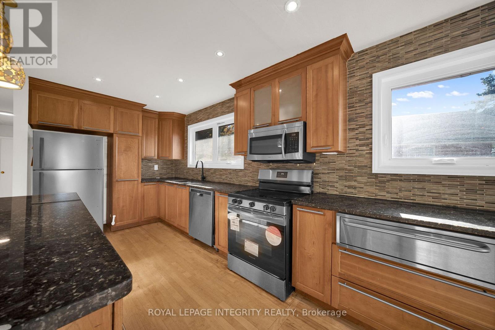 2408 Drury Lane — photo 14