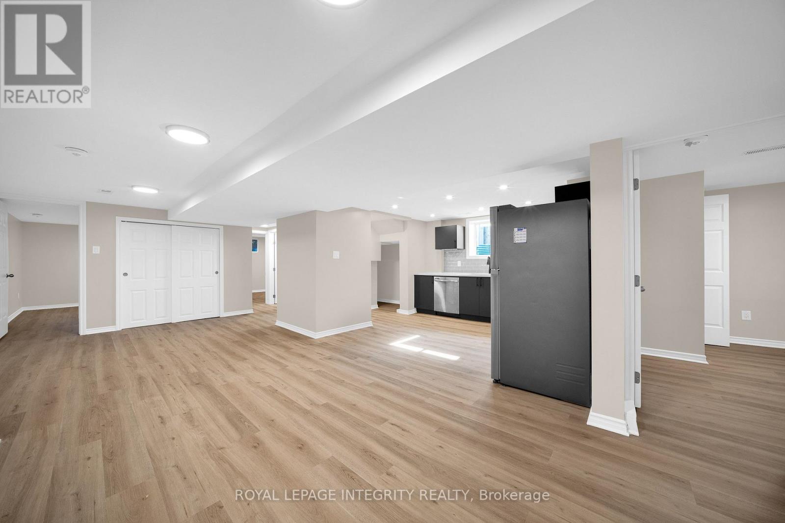 2408 Drury Lane — photo 34