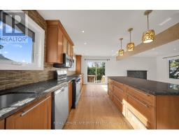 2408 Drury Lane, Ottawa, ON K2C1G5 Photo 13