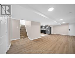 2408 Drury Lane, Ottawa, ON K2C1G5 Photo 33