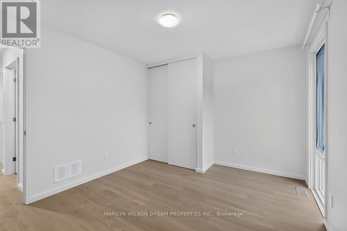 43 STIRLING AVENUE - 27