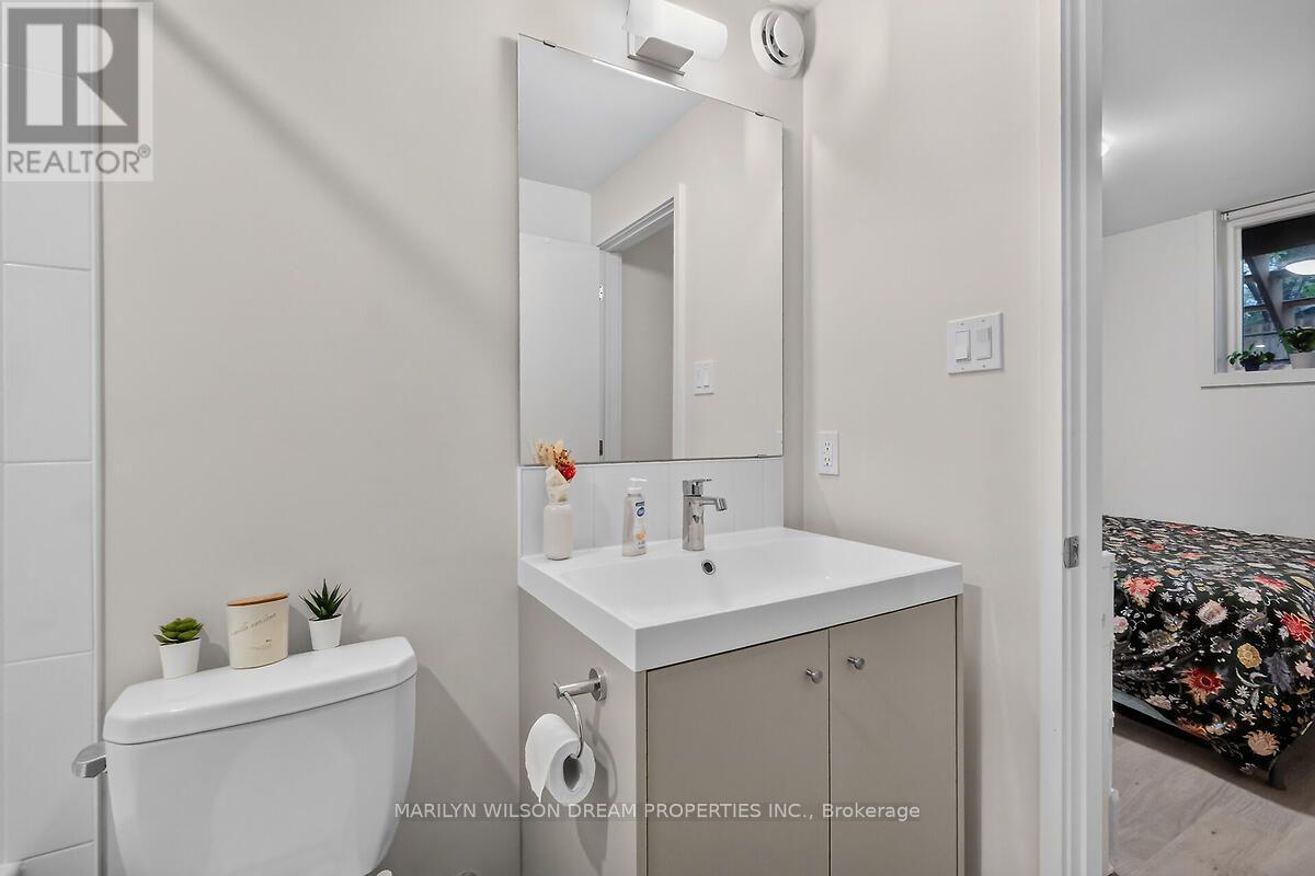 43 STIRLING AVENUE - 48
