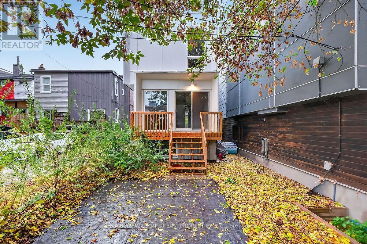 43 Stirling Avenue — photo 49