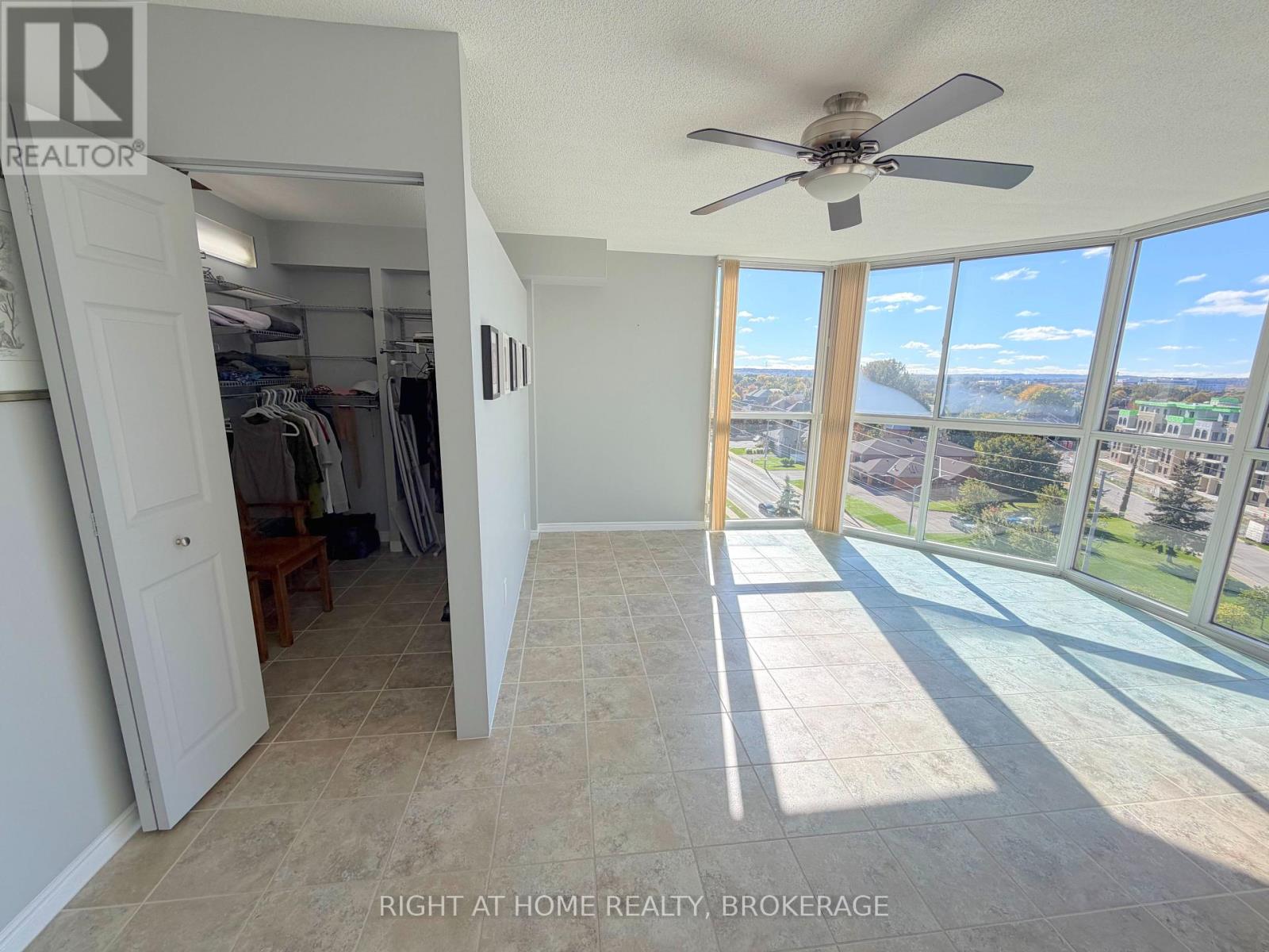 #801 162 MARTINDALE ROAD - 22