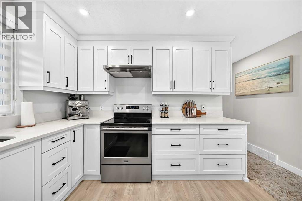 6020 18 Avenue NE photo 10