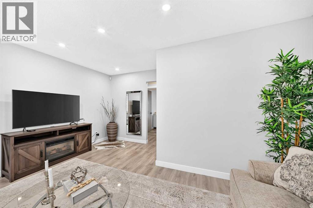6020 18 Avenue NE photo 6