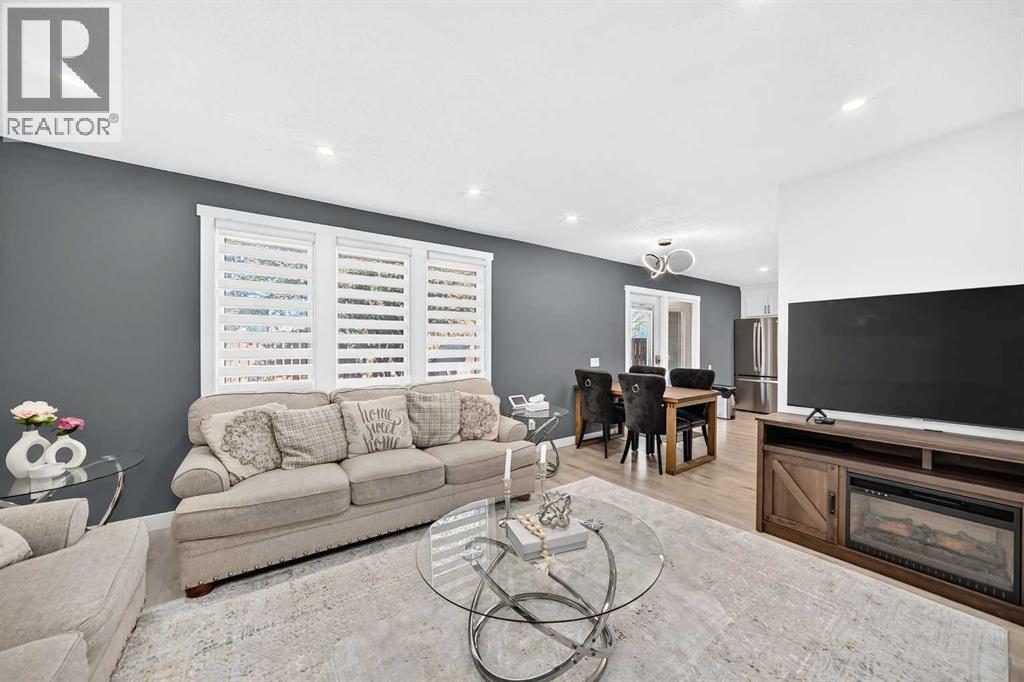 6020 18 Avenue NE photo 7