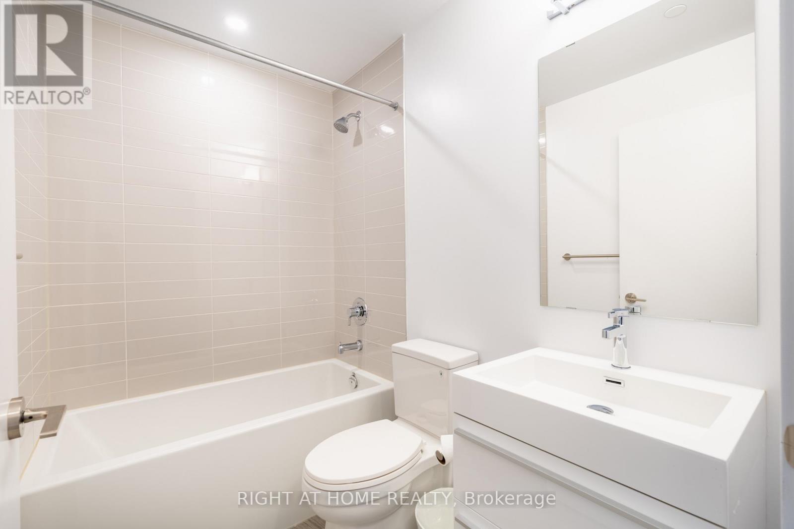 #1307 181 BEDFORD ROAD - 18