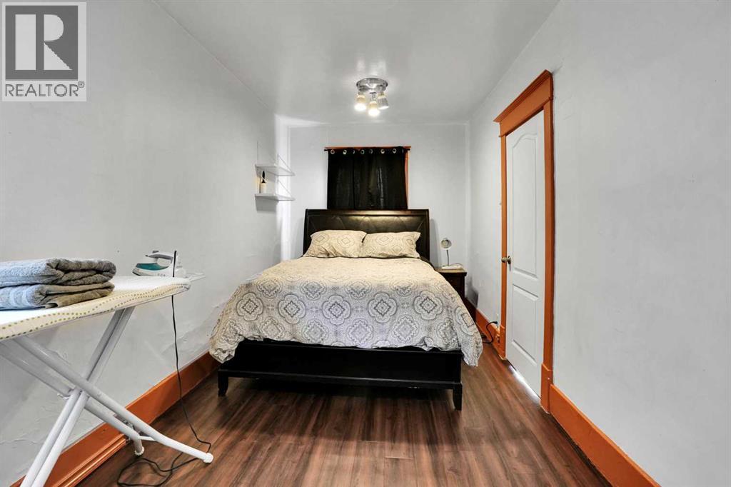1611 2A Street NW photo 12