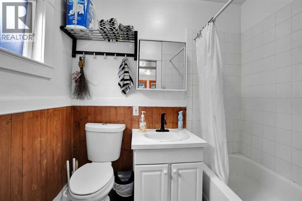 1611 2A Street NW photo 16