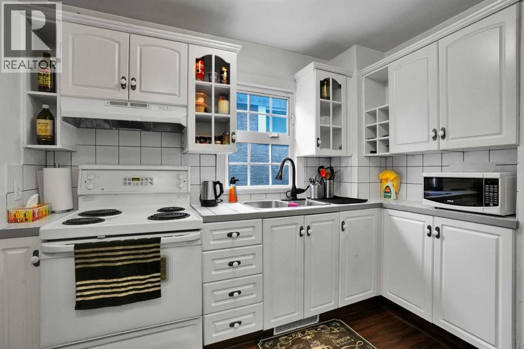 1611 2A Street NW photo 21