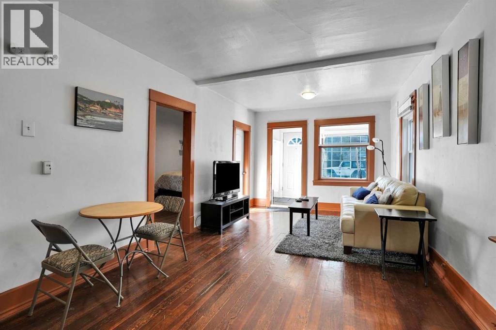 1611 2A Street NW photo 9
