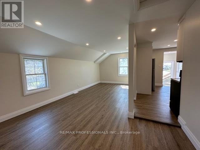1- 213 Pine Street, Whitby, ON photo 17