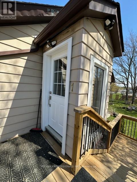 1- 213 Pine Street, Whitby, ON photo 7