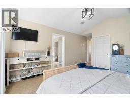 417 River Heights Drive, Cochrane, AB T4C0J3 Photo 25