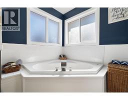 417 River Heights Drive, Cochrane, AB T4C0J3 Photo 29